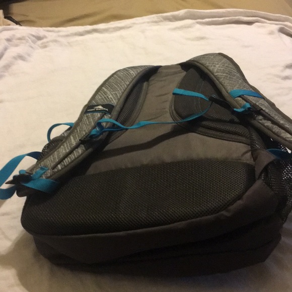 High Sierra Larrabee Tech Backpack - Picture 2 of 2